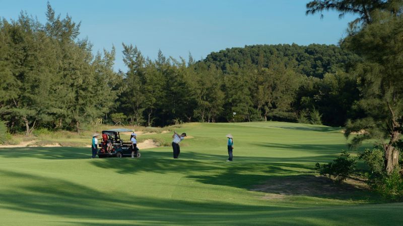 Sân Golf đẳng cấp tại Laguna Lăng Cô